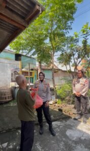 Kapolsek Sedati Pimpin Langsung Bakti Sosial di Desa Pepe dan Desa Betro