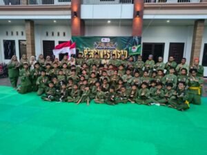 Jelang Berbuka Puasa Warga LDII Wonocolo Latihan Pencak Silat Bersama PERSINAS ASAD