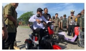 Bupati Subandi Apresiasi Bantuan 3 Unit Sepeda Listrik CSR untuk Satpol PP Sidoarjo 