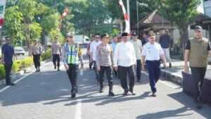 Polres Pasuruan Bersama Pemkab Pasuruan Berangkatkan Ratusan Pemudik Gratis