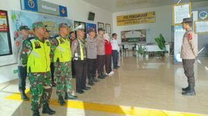 Pospam Terminal Patria Siaga, Babinsa Hariyanto Pastikan Situasi Kondusif Menjelang Lebaran