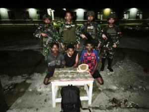 Torehkan Prestasi Kembali, Satgas Yonif 643/Wns Gagalkan Peredaran Narkotika di Perbatasan Papua