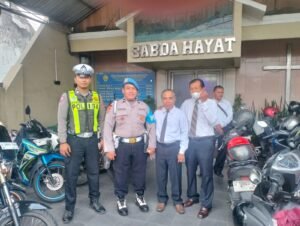 Polisi Sidoarjo Amankan Ibadah Jumat Agung 