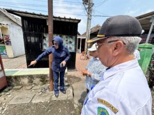 Wabup Sidoarjo Sidak Pemeliharaan Jalan Suko–Sumberejo, Soroti Kualitas Aspal dan Drainase