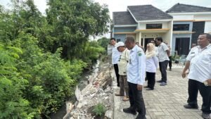 Saluran Irigasi di Wonoayu Menyempit Jadi 1,5 Meter, Bupati Sidoarjo Perintahkan Segera Normalisasi