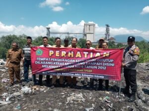 DLHK Sidoarjo Tutup TPA Liar di Trompoasri, Ditemukan Limbah Plastik Diduga dari Industri