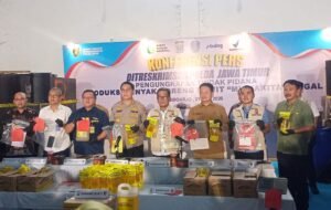 Polda Jatim Ungkap Produksi “MinyaKita” Tak Sesuai Takaran di Sidoarjo, Lima Tersangka Diamankan