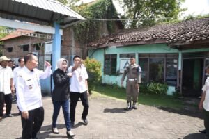 Wabup Sidoarjo Dorong Revitalisasi SDN Putat Tanggulangin Demi Keselamatan Siswa