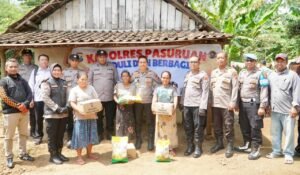 Kapolres Pasuruan Sambangi Desa Ngembal, Serap Aspirasi dan Salurkan Bantuan
