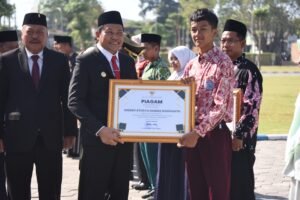 Pemkab Sidoarjo Gelar Upacara Hari Otonomi Daerah XXX dan Hardiknas 2026, Tegaskan Komitmen Pelayanan dan Pendidikan Berkualitas