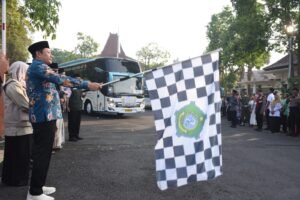 Tiga Kloter Jamaah Haji Sidoarjo Berangkat Hari Ini, Total 1.133 Jamaah Menuju Tanah Suci