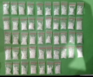 Polrestabes Surabaya Amankan Tersangka Pengedar Narkoba, Sita 42,9 Gram Sabu