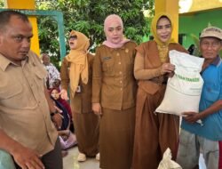 Wabup Sidoarjo Salurkan Bantuan Pangan untuk 1.600 KPM di Kecamatan Wonoayu