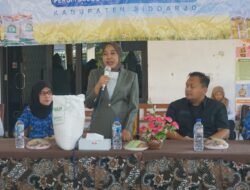 Ketua TP PKK Sidoarjo Sriatun Subandi Salurkan Bantuan Pangan di Tiga Desa Gedangan, Ribuan Warga Terima Beras dan Minyak Goreng