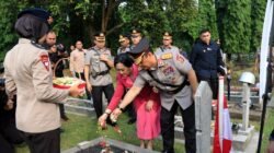 Polri Gelar Ziarah dan Tabur Bunga Jelang Hari Bhayangkara ke-80