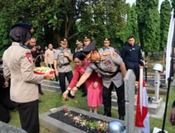 Polri Gelar Ziarah dan Tabur Bunga Jelang Hari Bhayangkara ke-80