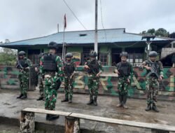 Satgas Yonif 123/Rajawali Perkuat Kemanunggalan TNI-Rakyat, Anjangsana ke Rumah Tokoh Masyarakat Kampung Wonggi