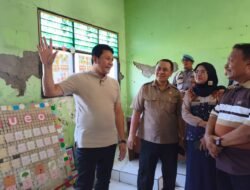 Sidak SDN Waung, Bupati Subandi Pastikan Perbaikan Tiga Ruang Kelas Dimulai Agustus 2026