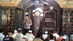 Safari Jumat, Kapolsek Tarik Silaturahmi bersama Warga untuk Saling Peduli Kamtibmas