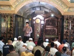 Safari Jumat, Kapolsek Tarik Silaturahmi bersama Warga untuk Saling Peduli Kamtibmas