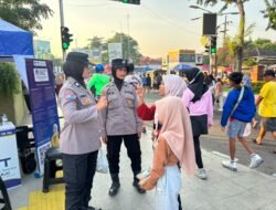 Pengamanan Humanis Polwan Polresta Sidoarjo di Car Free Day Alun-alun