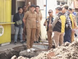 Sidak Pembangunan Jalan Bluru Kidul, Bupati Subandi Warning Proyek Harus Tepat Waktu