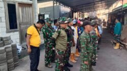 Danramil 03 Serengan Terjun Langsung & Semangati Satgas TMMD, Ormas, Warga Dalam Pengecoran Begesteng Sasaran Saluran Air