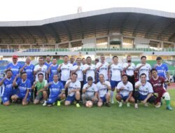 Perkuat Sinergi, Bupati Sidoarjo Ajak Anggota DPRD Main Bola Bersama