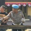 Polsek Waru Gelar Jumat Berkah, Bagikan Ratusan Paket Nasi dan Air Minum untuk Masyarakat