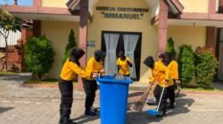 Jelang Hari Jadi Polwan ke-78, Polwan Polresta Sidoarjo Serentak Kerja Bakti Bersihkan Lingkungan Mako