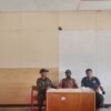Satgas Yonif 645/GTY Bersama Masyarakat Jaga Kenyamanan dan Keindahan Lingkungan Distrik Lewat Gotong Royong