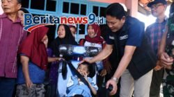 Bupati Subandi Berikan Bantuan Kursi Roda untuk Anak Difabel, Orang Tuanya Senang