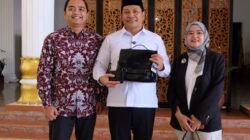 Tas Kulit Sidoarjo Menuju Paris Fashion Week, Bupati Subandi Apresiasi Acapcop