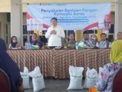 Kawal Penyaluran Bantuan Beras di Jabon, Bupati Subandi Pastikan Tepat Sasaran dan Layak Konsumsi