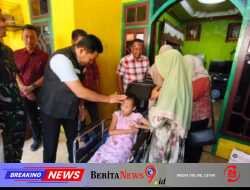 Bupati Subandi Salurkan Bantuan Kursi Roda dan Renovasi RTLH di Krembung-Prambon