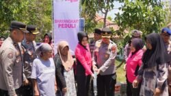 Atasi Krisis Air, Polres Bangkalan Distribusikan 48.000 Liter Air Bersih di Dua Kecamatan