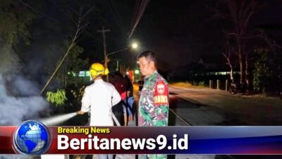 Asap Pekat Ganggu Warga, Babinsa Nogosari Sigap Bantu Padamkan Kebakaran Tumpukan Sampah