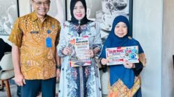 Komitmen bersama Wani Lawan Narkoba Rafika Duta Anti Narkoba & Kepala BNN Kota Surabaya & dr Zuhrotul Mar’ah Anggota DPRD Surabaya