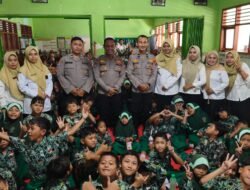 Polresta Sidoarjo Edukasi Anti Bullying Pelajar SDN Jimbaran Kulon