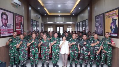Tingkatkan Kesadaran Pola Hidup Sehat, Anggota Kodim 0808/Blitar Ikuti Penyuluhan Kesehatan Jantung