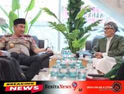 Perkuat Sinergi dengan Ulama, Kapolri Silaturahmi dengan Rais Aam PBNU di Surabaya