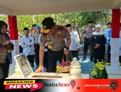 Kapolri Ziarah ke Makam Marsinah dan Kunjungi Museum di Nganjuk