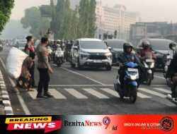 Anggota bidkum polda jatim,,,semangat Gaungkan “Polisi Bersama Masyarakat”